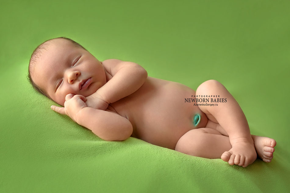 Фото с фотосессии новорожденного мальчика Фото с фотосессии новорожденного в Выборге